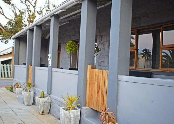Flowerbox Cottages
